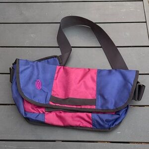 Timbuk2 Purple and Magenta Crossbody Bag